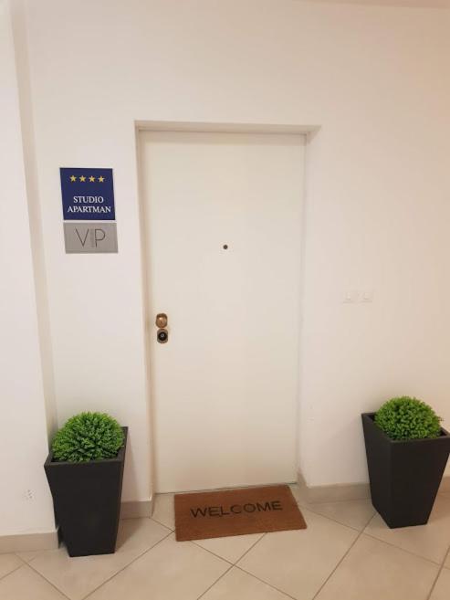 PUY Apartman Vip, With Free Garage Parking מראה חיצוני תמונה