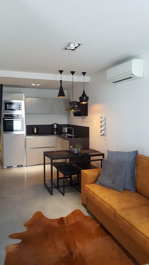 PUY Apartman Vip, With Free Garage Parking מראה חיצוני תמונה