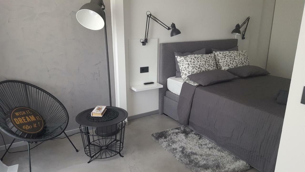 PUY Apartman Vip, With Free Garage Parking מראה חיצוני תמונה