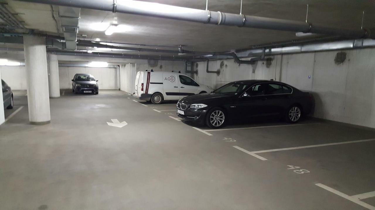 PUY Apartman Vip, With Free Garage Parking מראה חיצוני תמונה