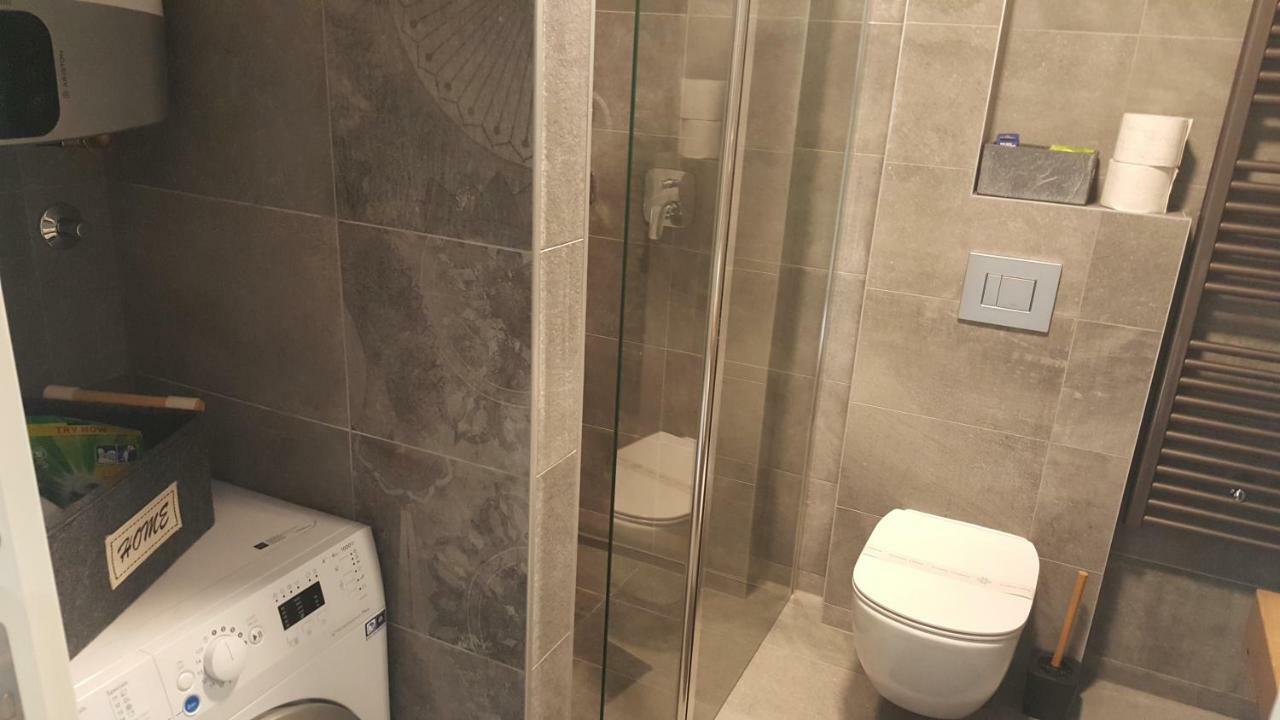 PUY Apartman Vip, With Free Garage Parking מראה חיצוני תמונה