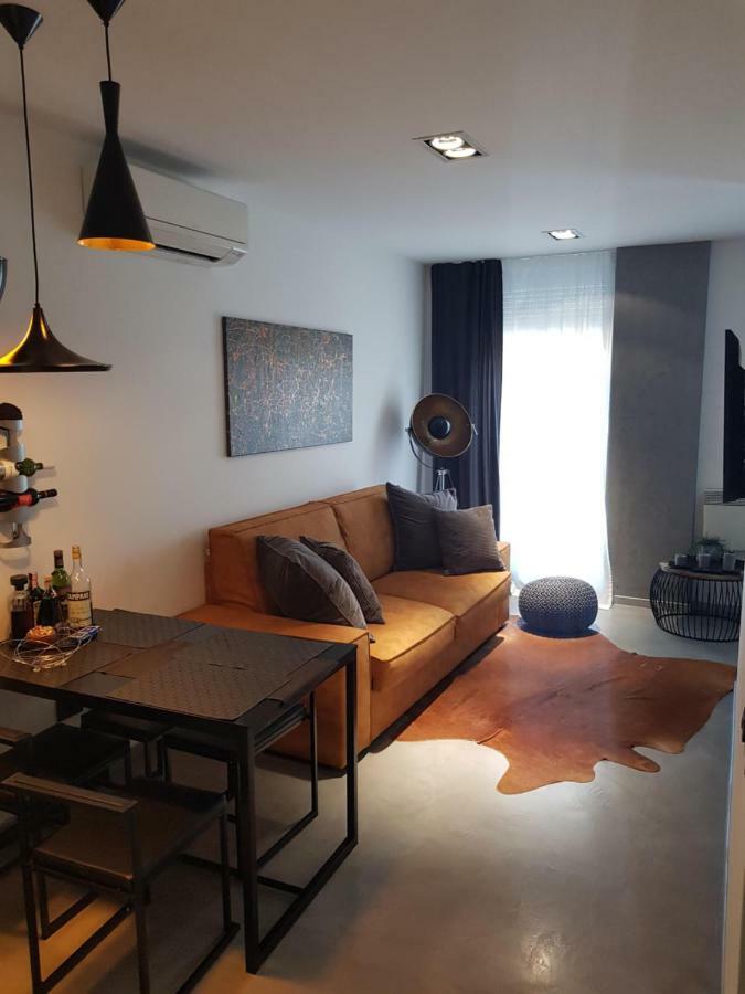PUY Apartman Vip, With Free Garage Parking מראה חיצוני תמונה