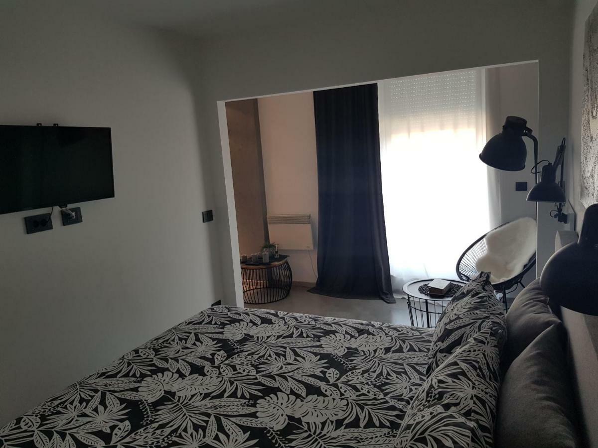 PUY Apartman Vip, With Free Garage Parking מראה חיצוני תמונה